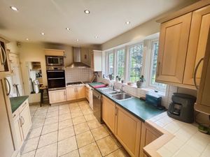 Kitchen- click for photo gallery